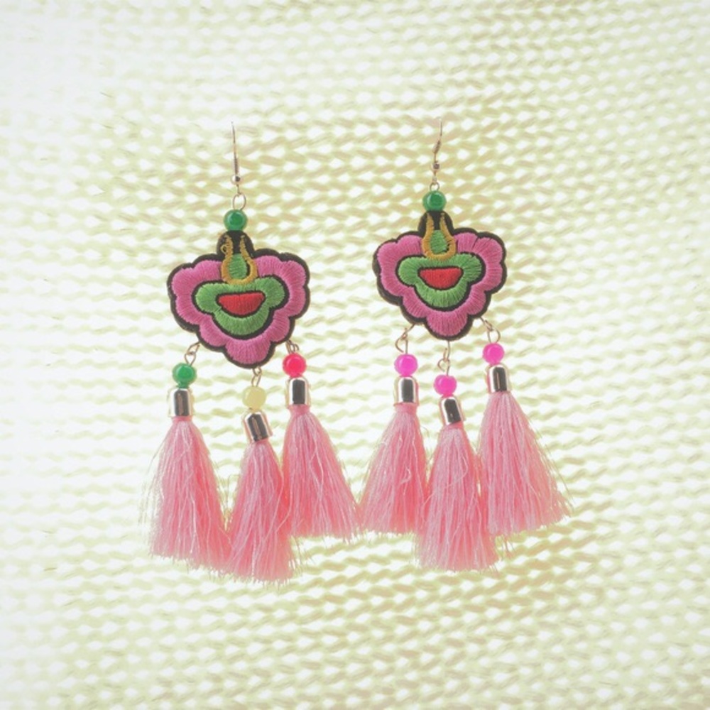Dangle earrings